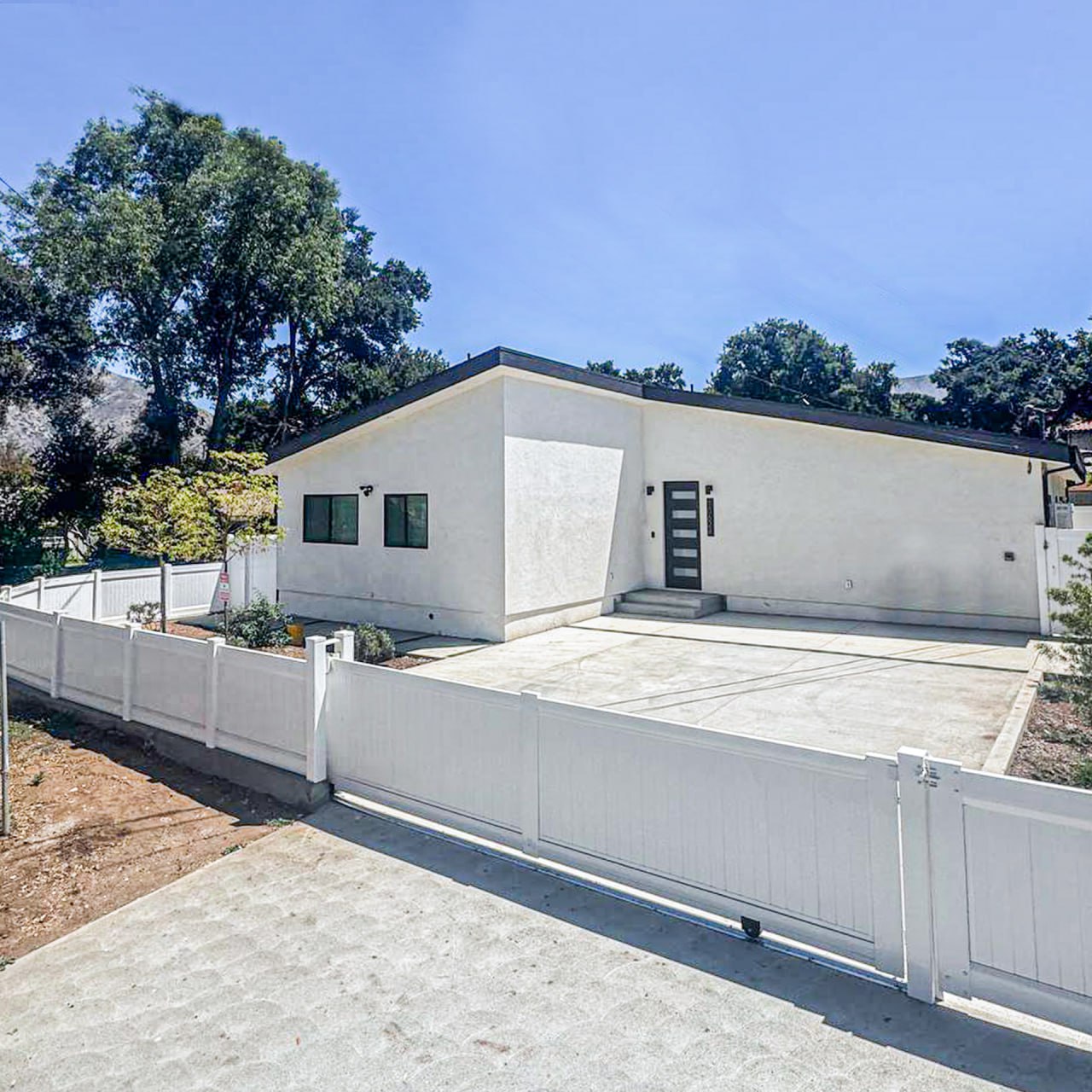 Urbane Design-Twin Sunland project